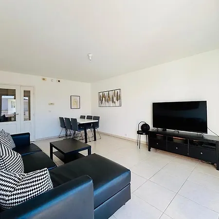 2 Bed In Walk To & Old Town! * Antibes
